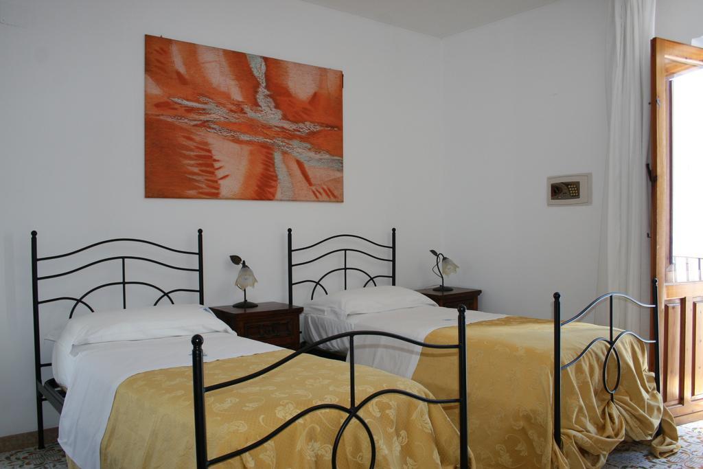 Hotel Tesoriero بانايا المظهر الخارجي الصورة